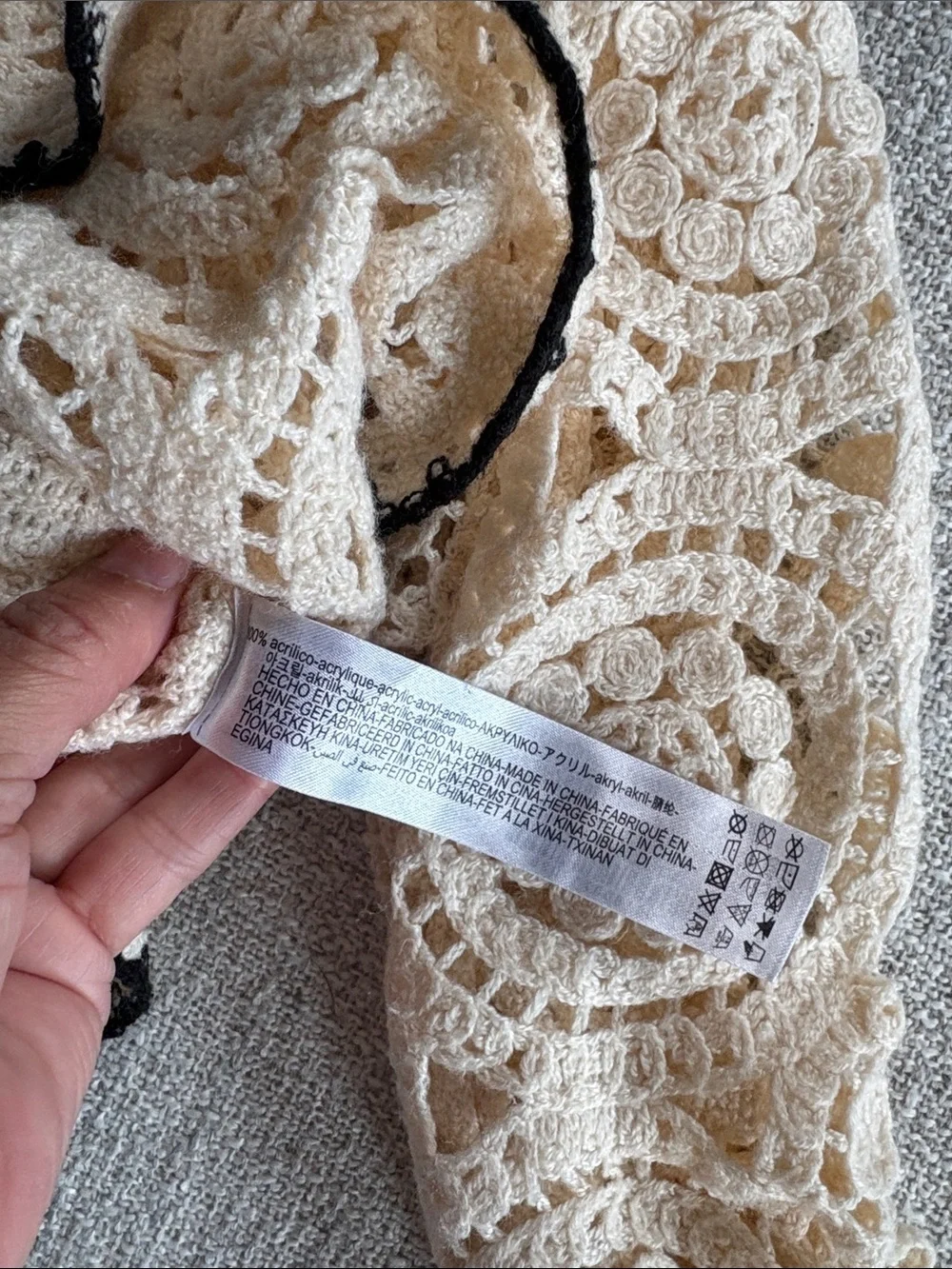 Zara Cream Crochet Circle Lace Long Sleeve Top Black Trim Womens Small